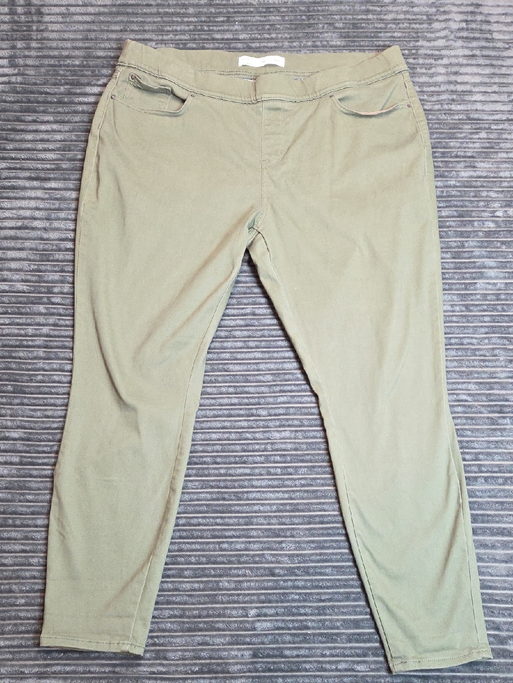 Signature by Levi Strauss Olive Pull-On Skinny Pants